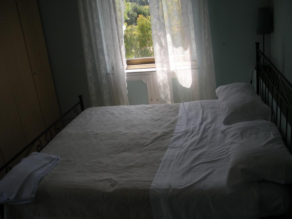 Casa Garbata Bed & Breakfast Roma Oda fotoğraf